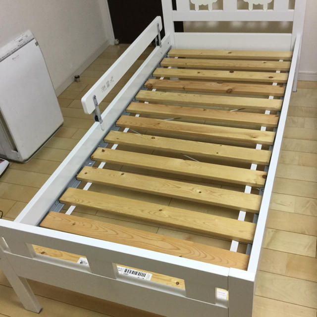 IKEA(イケア)のIKEA 子供用ベッド　フレームのみ インテリア/住まい/日用品のベッド/マットレス(シングルベッド)の商品写真