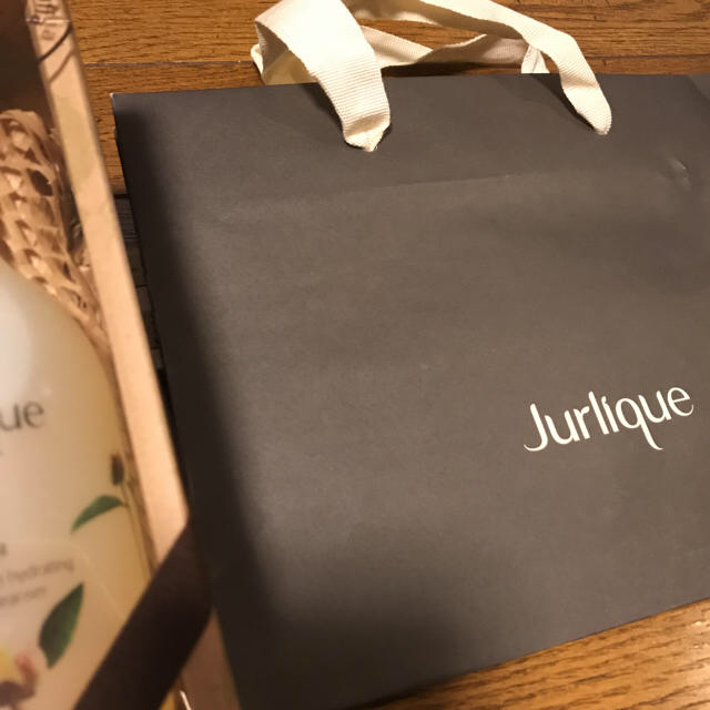 Jurlique(ジュリーク)の新品☆ジュリーク☆Jurliqe☆ギフト コスメ/美容のボディケア(その他)の商品写真