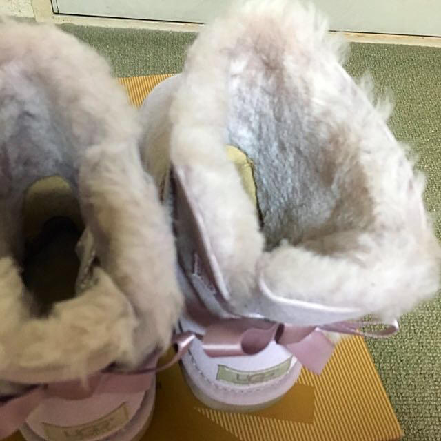 UGG(アグ)のUGG バックリボンムートンブーツ レディースの靴/シューズ(ブーツ)の商品写真