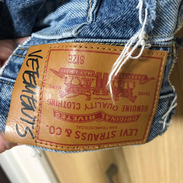 VETEMENTS(ヴェトモン) トライバルプリント再構築デニム VETEMENTS(ヴェトモン) トライバルプリント再構築デニム