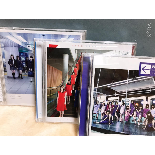 乃木坂46(ノギザカフォーティーシックス)の乃木坂46  アルバム3種 エンタメ/ホビーのCD(その他)の商品写真