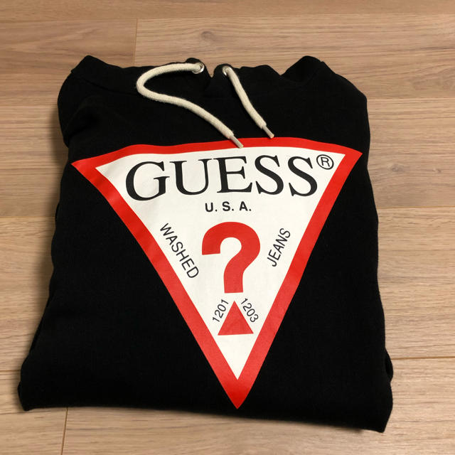 GUESS(ゲス)のGUESS ゲス　パーカー　フーディ　 メンズのトップス(パーカー)の商品写真