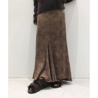 アパルトモンドゥーズィエムクラス(L'Appartement DEUXIEME CLASSE)の新品 アパルトモン COUTURE DADAM ペイズリー柄スカート タグ付き(ロングスカート)