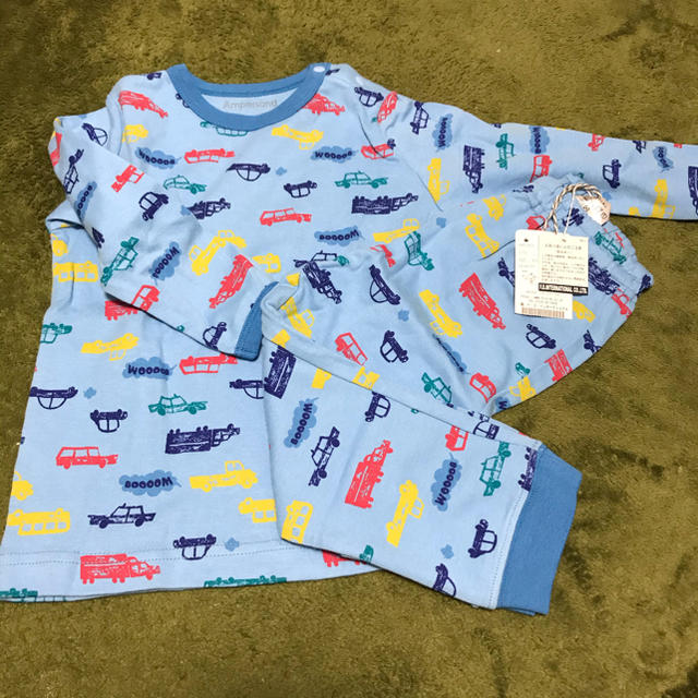 95 タグ付き　新品　パジャマ キッズ/ベビー/マタニティのキッズ服男の子用(90cm~)(パジャマ)の商品写真