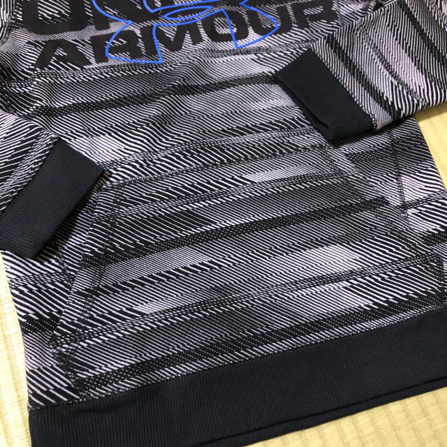 UNDER ARMOUR(アンダーアーマー)の新品 アンダーアーマー YSM 130cm パーカー フリース トレーナー   キッズ/ベビー/マタニティのキッズ服男の子用(90cm~)(Tシャツ/カットソー)の商品写真