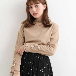 マジェスティックレゴン(MAJESTIC LEGON)の【美品】♡マジェ　ネックメロウ袖口チュールトップス♡(カットソー(長袖/七分))