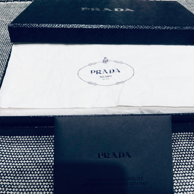 PRADA - 【satomiin様専用】PRADAスマホカバーの通販 by MN shop｜プラダならラクマ