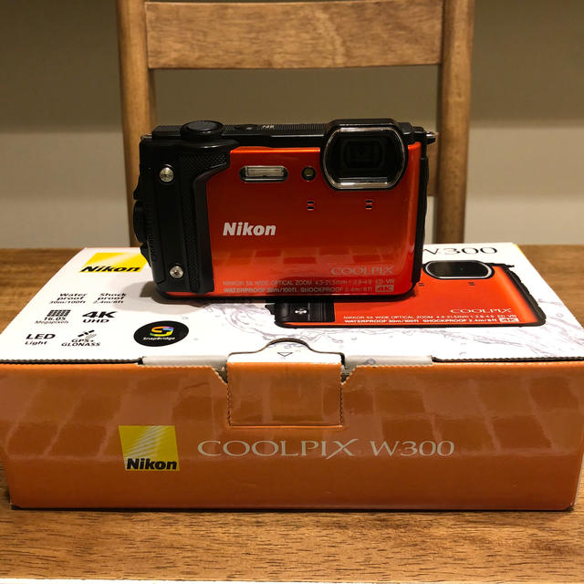 COOLPIX W300カメラ