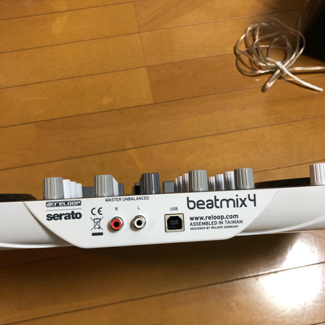 beatmix4 4デッキPCDJコントローラー 楽器のDJ機器(DJコントローラー)の商品写真