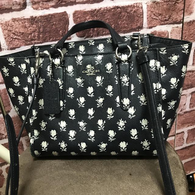 coachフローラルモチーフ花柄ショルダー