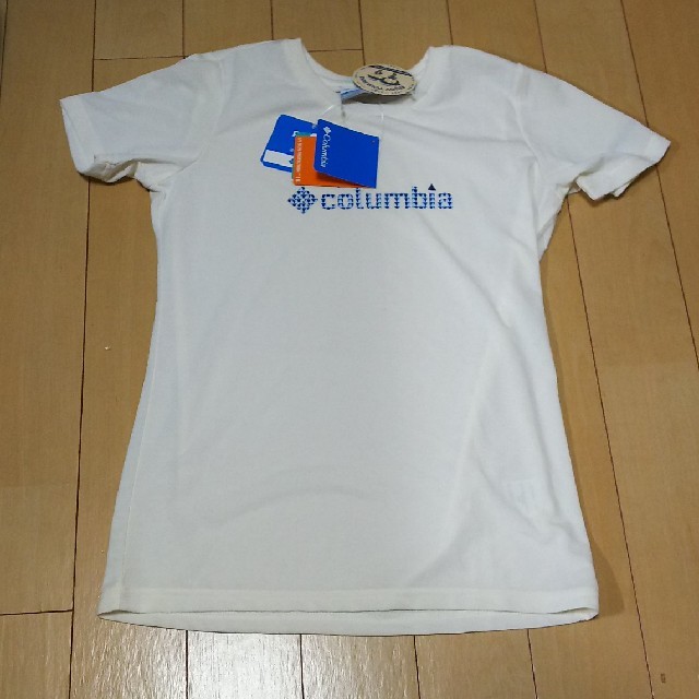 Columbia(コロンビア)の[送料込]Tシャツ　Columbia enjoy　M レディースのトップス(Tシャツ(半袖/袖なし))の商品写真