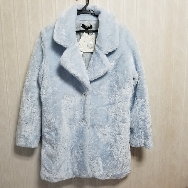 WEGO(ウィゴー)の【新品】WEGO ファーコート　 レディースのジャケット/アウター(毛皮/ファーコート)の商品写真