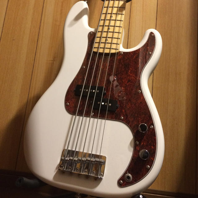 squier vintage modified precision v