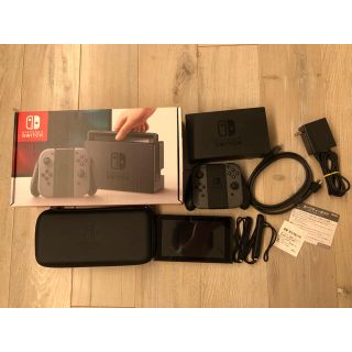 ニンテンドースイッチ(Nintendo Switch)の【美品】 任天堂 Nintendo Switch グレー (家庭用ゲーム機本体)