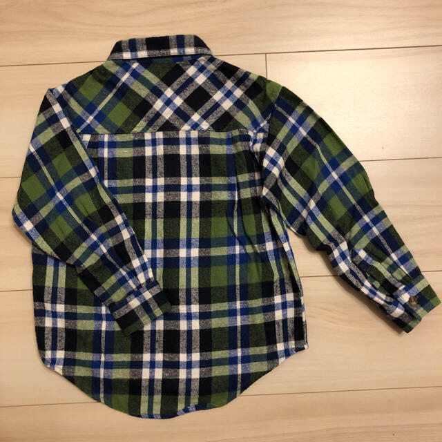 PIKO(ピコ)のPIKO ワイシャツ　110センチ キッズ/ベビー/マタニティのキッズ服男の子用(90cm~)(Tシャツ/カットソー)の商品写真