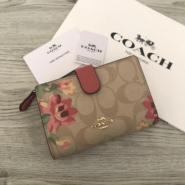 レディースcoach 財布　折りたたみ　値下げ中！！！