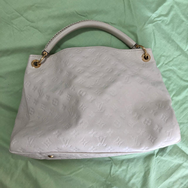 ずっと気になってた LOUIS バッグ 美品 アンプラント ルイヴィトン