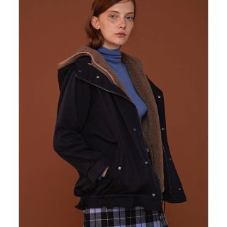 ジルスチュアート(JILLSTUART)の今季JILLSTUART パーカージャケットブルゾン　ネイビー　紺(ブルゾン)