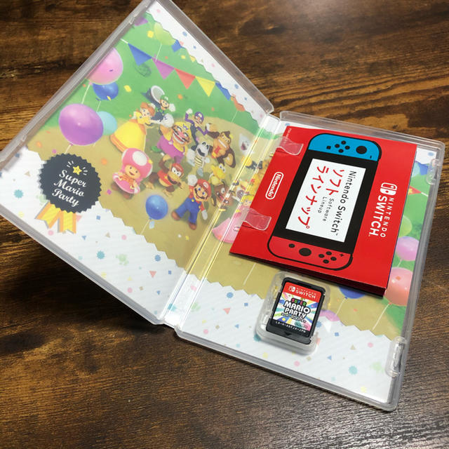 Nintendo Switch(ニンテンドースイッチ)のtomoさん専用 エンタメ/ホビーのゲームソフト/ゲーム機本体(家庭用ゲームソフト)の商品写真