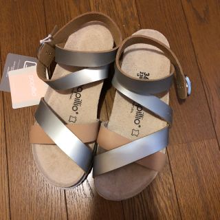 ビルケンシュトック(BIRKENSTOCK)のビリケンシュトック　未使用　サンダル　シルバー　ベージュ(サンダル)