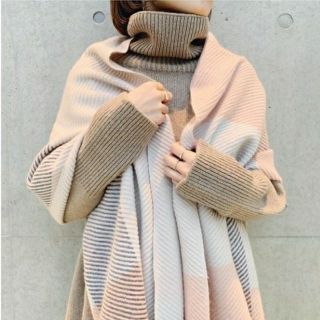 イエナ(IENA)のDOUCE GLOIRE カシミヤストール新品(ストール/パシュミナ)