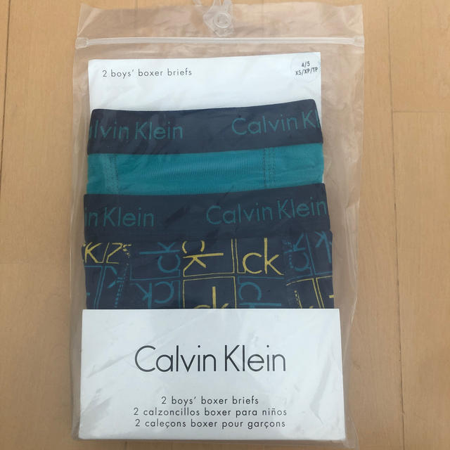 Calvin Klein(カルバンクライン)の新品☆カルバンクライン ボクサーパンツ 下着 110 総柄 ウエストロゴ キッズ/ベビー/マタニティのキッズ服男の子用(90cm~)(下着)の商品写真