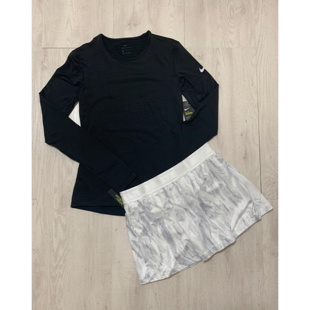 NIKE - ☆新品☆ NIKEナイキ テニスウェア トップス、スコート2点
