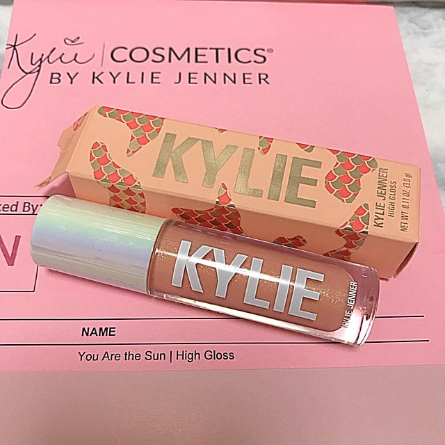 kylie cosmetics カイリーコスメティック　ハイグロス