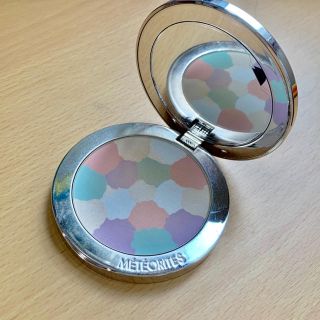 ゲラン(GUERLAIN)の専用☆ゲラン メテオリット コンパクト(フェイスパウダー)