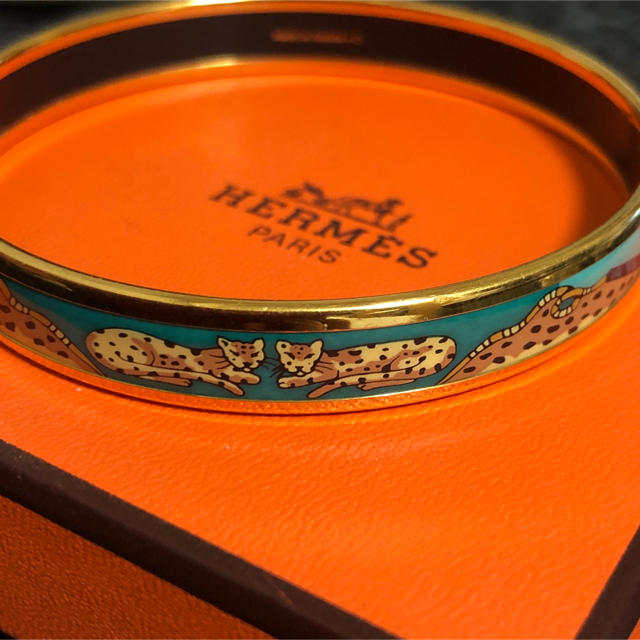 Hermes エルメス エナメルブレスレット バングルレアクション