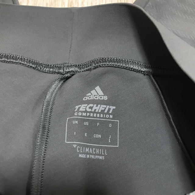 adidas(アディダス)のadidas TECHFIT 3/4 スパッツ 試着のみ メンズのレッグウェア(レギンス/スパッツ)の商品写真