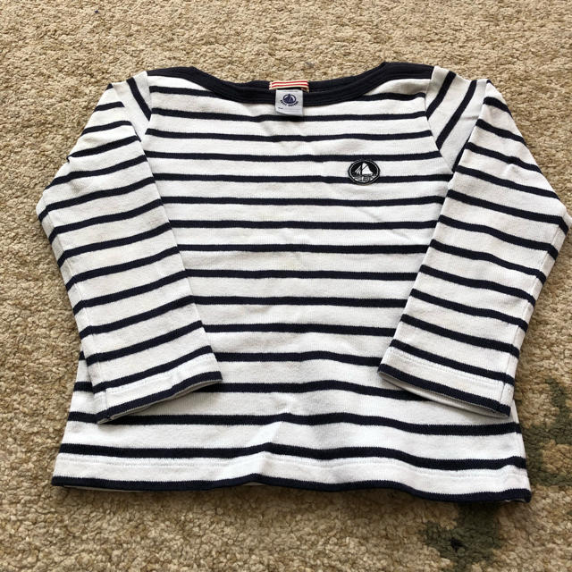 PETIT BATEAU(プチバトー)のkiki kiki様☆プチバトー 長袖Tシャツ 4ans 102cm キッズ/ベビー/マタニティのキッズ服男の子用(90cm~)(Tシャツ/カットソー)の商品写真