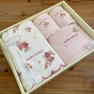 ローラアシュレイ(LAURA ASHLEY)のローラアシュレイ　タオルセット(タオル/バス用品)