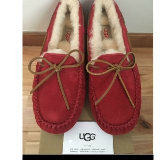 アグ(UGG)のai様専用【新品】UGG モカシン ダコタ（ジェスターレッド:24.5〜25㎝）(スリッポン/モカシン)