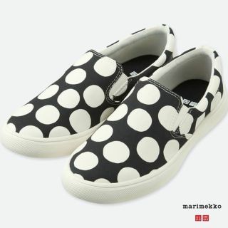 マリメッコ(marimekko)の花様ご購入予定 UNIQLO marimekko キャンバス スニーカー(スニーカー)