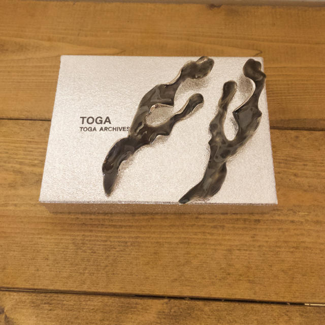 TOGA(トーガ)の★TOGA トーガ 新品 Motif earrings  イヤリング レディースのアクセサリー(イヤリング)の商品写真