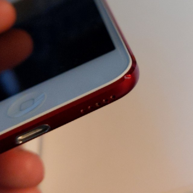 iPod touch(アイポッドタッチ)のipod touch red 第6世代 128GB スマホ/家電/カメラのオーディオ機器(ポータブルプレーヤー)の商品写真