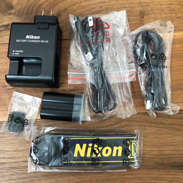 Nikon D610 クリーニング済 フルサイズ一眼レフカメラ 付属品・箱付き
