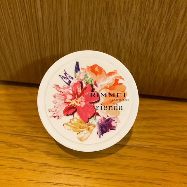 RIMMEL(リンメル)のリンメル　CCパウダー　エアリーフィニッシュ　001 コスメ/美容のベースメイク/化粧品(フェイスパウダー)の商品写真