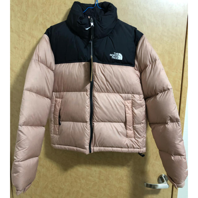 THE NORTH FACE(ザノースフェイス)のノースフェイス 1996 レトロ ヌプシ ダウンジャケット pink XS レディースのジャケット/アウター(ダウンジャケット)の商品写真