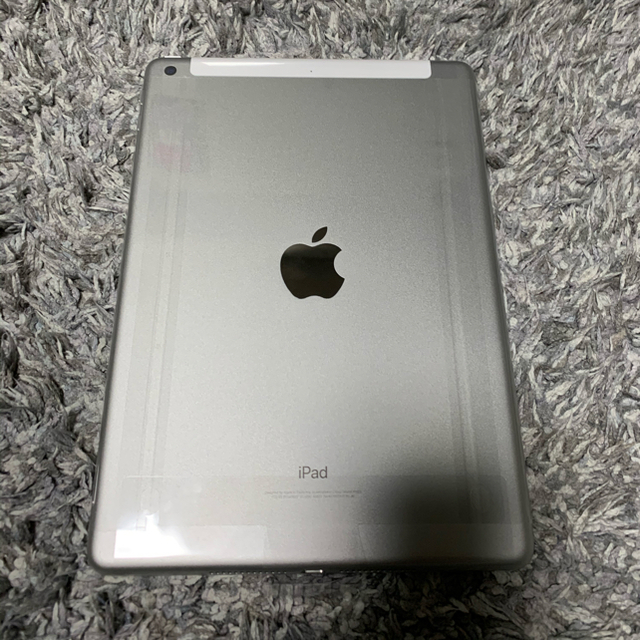 タブレットiPad 第5世代　128GB  シルバー