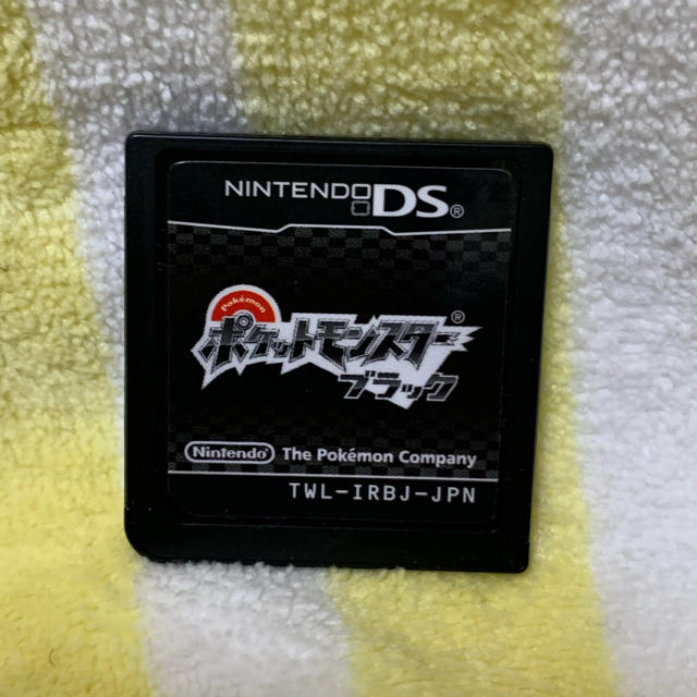 ニンテンドーDS(ニンテンドーDS)の【Nintendo】［中古/データあり］ポケットモンスターブラック エンタメ/ホビーのゲームソフト/ゲーム機本体(携帯用ゲームソフト)の商品写真