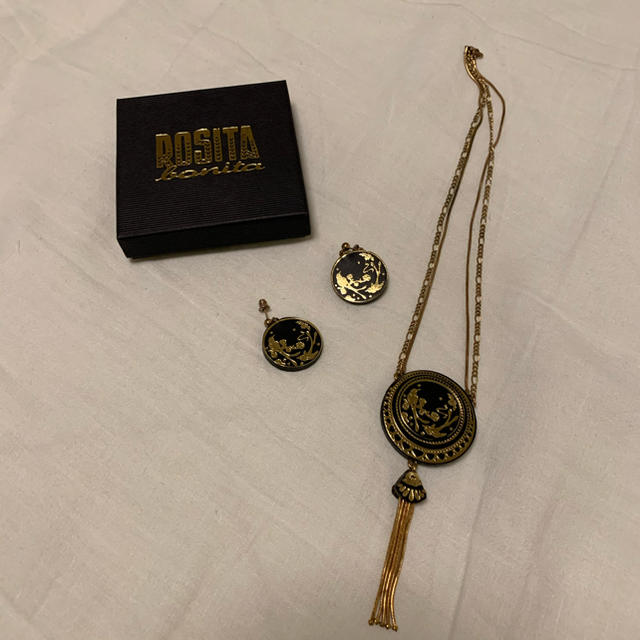 Rosita Bonita ペンダントとピアスのセット　UK