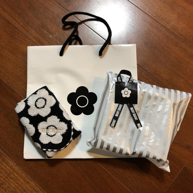 MARY QUANT(マリークワント)の☆ゆきりんさん専用☆MARY QUANT ミニタオル レディースのファッション小物(ハンカチ)の商品写真