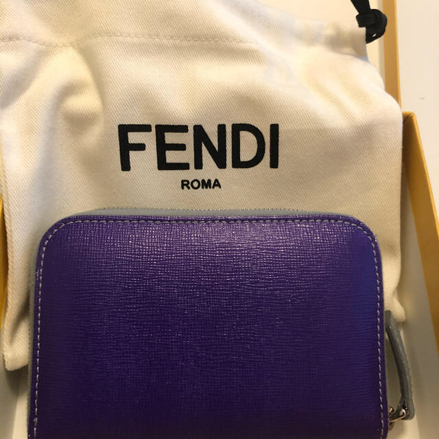 FENDI(フェンディ)のカードケース　コインケース　FENDI   レディースのファッション小物(コインケース)の商品写真