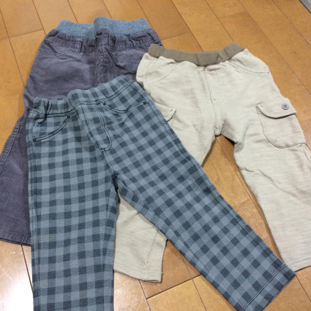 UNIQLO(ユニクロ)の男の子☆ズボン５本セット  90cm キッズ/ベビー/マタニティのキッズ服男の子用(90cm~)(パンツ/スパッツ)の商品写真