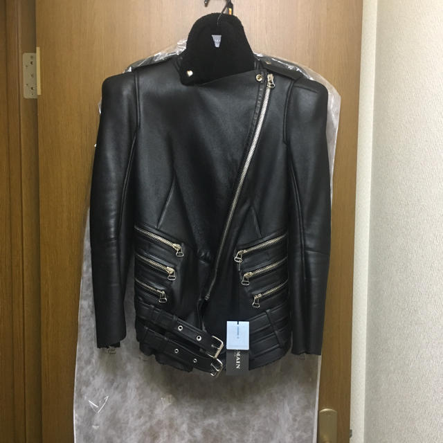 BALMAIN(バルマン)の⭐️未使用⭐️バルマンライダースジャケットムートン☆シャネルエルメスルイヴィトン レディースのジャケット/アウター(ライダースジャケット)の商品写真