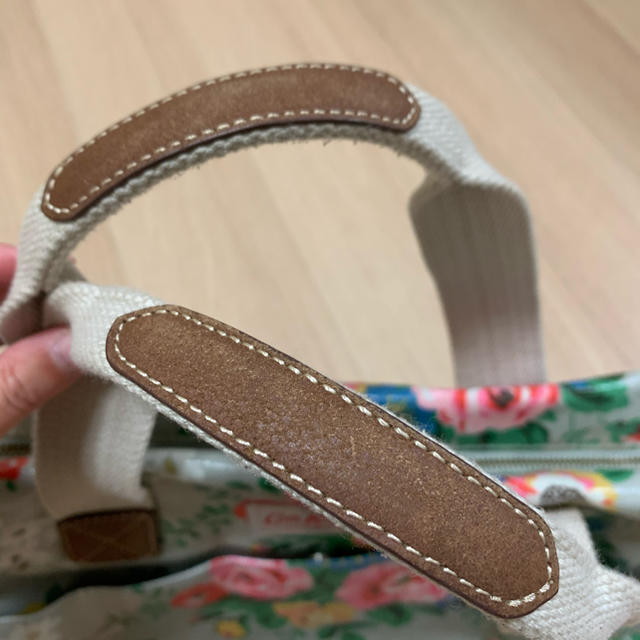 Cath Kidston(キャスキッドソン)のCATH KIDSTON   ZIP-UP HANDBAG レディースのバッグ(トートバッグ)の商品写真