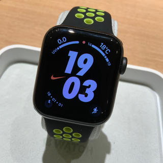 アップルウォッチ(Apple Watch)の(箱なし) Apple Watch series4 40mm GPS NIKE(腕時計(デジタル))