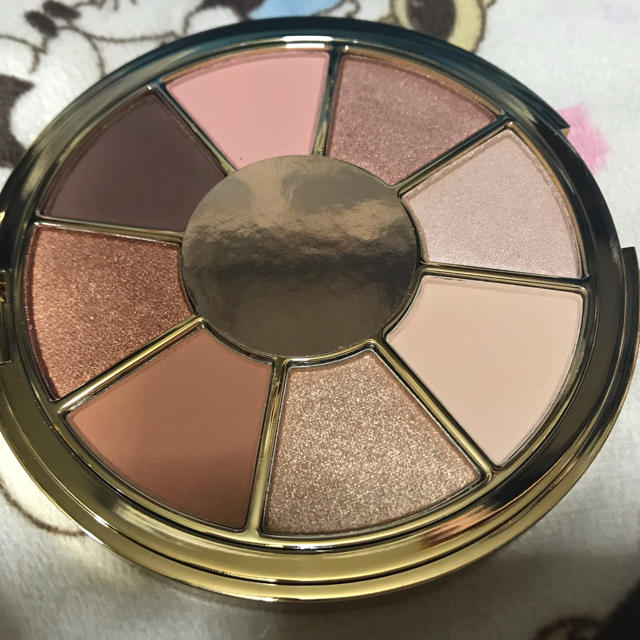 tarte アイシャドウパレット コスメ/美容のベースメイク/化粧品(アイシャドウ)の商品写真